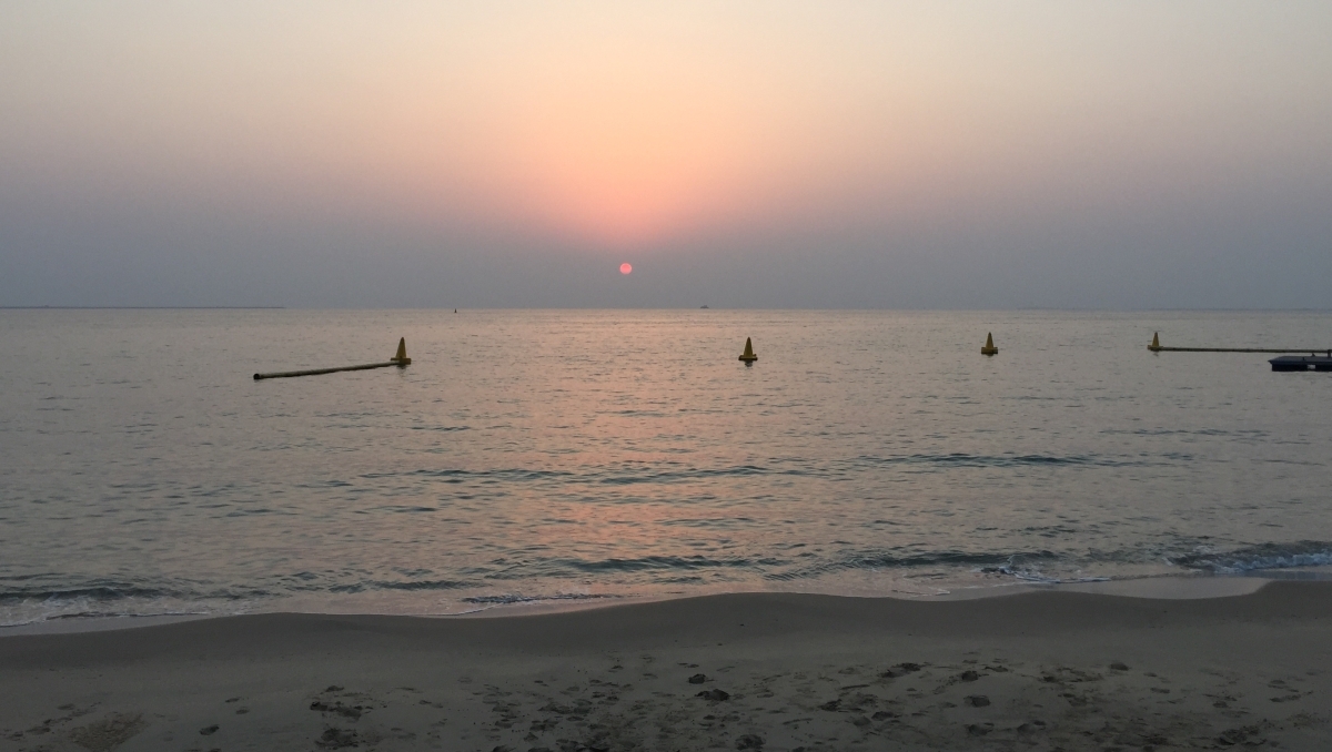 Восход солнца в Катаре (Доха)